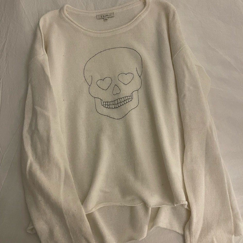 Z Supply White Crewneck Sweater with Heart-Eye Skull